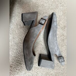NEW Vionic Nareen Womens Suede Slingback Pumps